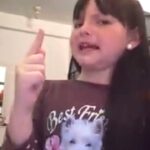 Francisca Aronsson Instagram - 9 años cuando hice este video con mi voz! 😂🩷 Mini Fran mandando indirectas a la par que aprovecha sus dones de comedia…
