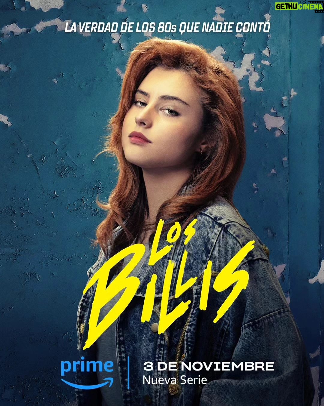 Francisca Estevez Instagram - Era mejor cambiarse de acera que toparse con ellos en la calle. 🏃🏽💨 #LosBillis, nueva serie este 3 de noviembre por #PrimeVideoLAT