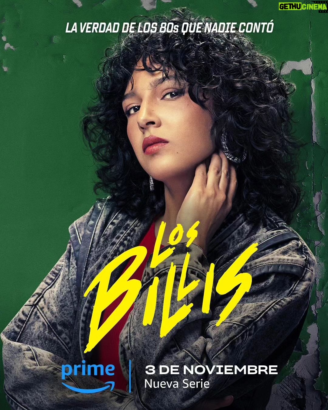 Francisca Estevez Instagram - Era mejor cambiarse de acera que toparse con ellos en la calle. 🏃🏽💨 #LosBillis, nueva serie este 3 de noviembre por #PrimeVideoLAT