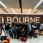 Francisco Saavedra Instagram – Llegamos a Melbourne después de un vuelo directo en @latamairlines de 14 hrs con todas las Pilas para darle vida a esta 3era Aventura de #SociosPorElMundo3
