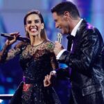 Francisco Saavedra Instagram - Elegantes y con brillantes detalles: Así fue el look de los animadores de Viña2024 en la segunda noche festivalera💫 ¡Soñados! 🤩✨ El festival latino más grande del mundo #Viña2024 ⭐🤩 Del domingo 25 al viernes 1 de marzo 🗓️ #Viña2024 🎤 La energía que nos levanta por las pantallas de #Canal13 y todas sus plataformas 📲💻📺