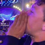 Francisco Saavedra Instagram – Me encanta este video jajajajajaja. Aprovecho a partir de esto para agradecer todo el amor y todo el cariño que he recibido en las calles de Viña del Mar, en la Quinta Vergara y en cada noche de festival. Toda esa buena onda, los abrazos en la calle y tanta buena energía. Es por eso que llevo tantos años recorriendo Chile, porque su cariño es lo máximo siempre para mí ❤️