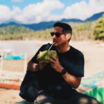 Francisco Saavedra Instagram - Con un coco jugoso en la mano en Puerto Princesa, que lugar más alucinante ❤️💪🏻