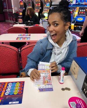 Freema Agyeman Instagram - I love me some BINGO. But it ain’t about winning. Hell it’s not even about the taking part. It’s about the fat chips, the endless pitchers of beer and pure jokes!! Nah but on a serious note, this post is just about PLAY. ANY PLAY (I ain’t here promoting gambling lol) just silly escapism and being PLAYFUL. Action that has no result. WE NEED PLAY. At any age! It is productive for our mental health!! Life is full on. Please make sure you ain’t skipping your playtime. #mondaymusing