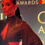 Freema Agyeman Instagram - More BTS in celebration of my team of angels!! My epic GLAM FAM!!!! Including the one shooting the vid! Thank you for capturing content and keeping mah bubbles flowing @hanaasakharemua 😋🥂🫧 #oliviers