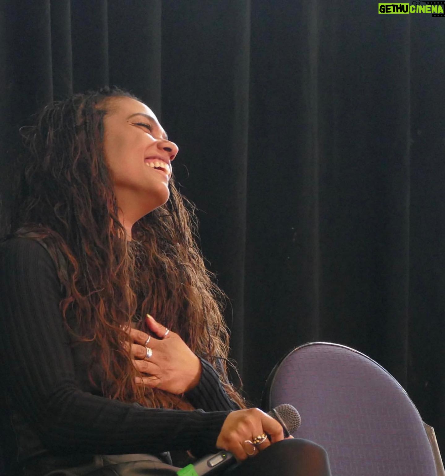Freema Agyeman Instagram - What an absolutely delicious bunch of souls I had the pleasure of spending time & sharing space with over this weekend! 🥹 I feel completely energised and giddy from the positive vibes. 🫶 Thank you to everyone who turned out and thank you @armageddonexponz for keeping us all happy, well looked after and entertained!! Your crew and staff are exceptional. 🤘 #newzealand #wellington