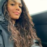 Freema Agyeman Instagram - Legit all this talk of funfairs during #Dreamland promo got me like LEGGOOO!!!! 👉👉👉 Thank you @ThorpeParkOfficial for scratching that itch!! Epic day out - still buzzing!!! A #mondaymusing reminder to do something that scares you - and I’m not just talking about an adrenalin rush on a banging rollercoaster!!! …although that totes works too! 🤪🤪 Step out your comfort zone now and again and feel the blood pump bbes!!🤘🤘Happy Monday!!!!