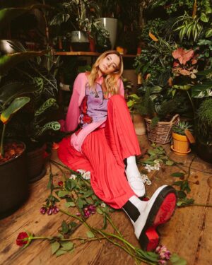Freya Allan Instagram - Full interview @thelaterals