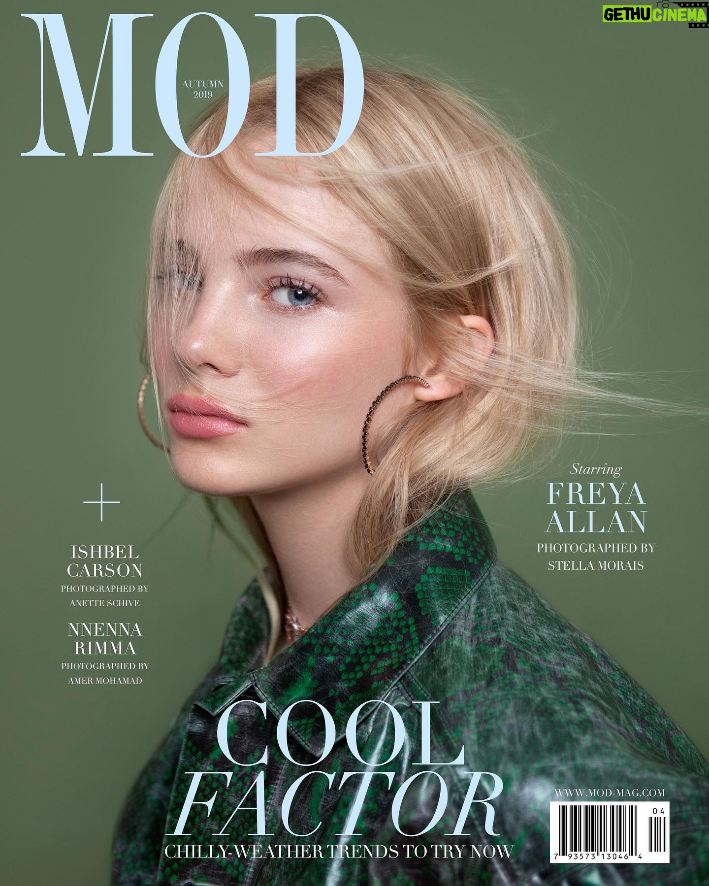 Freya Allan Instagram - @modmagazine Photography: @stellamorais_ Make Up: @amarichantalmua Hair: @patrickwilson Styling: @amiivonslaughter