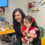 Fulya Zenginer Instagram – Geçtiğimiz 23 Nisan SuperKids ile inanılmaz keyifli bir etkinlik gerçekleştirdik.❤️ Minik katılımcı arkadaşlarımla birlikte Converse boyama atölyesinde buluştuk ve bir birinden keyifli anlar yaşandı.☺️ Sizinle de bu fotoğrafları paylaşmak istedim. Umarım bir sonraki aktivitemizde yeniden bir araya geliriz.
@superkidscomtr @converse.turkiye #işbirliği