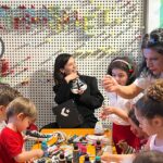 Fulya Zenginer Instagram – Geçtiğimiz 23 Nisan SuperKids ile inanılmaz keyifli bir etkinlik gerçekleştirdik.❤️ Minik katılımcı arkadaşlarımla birlikte Converse boyama atölyesinde buluştuk ve bir birinden keyifli anlar yaşandı.☺️ Sizinle de bu fotoğrafları paylaşmak istedim. Umarım bir sonraki aktivitemizde yeniden bir araya geliriz.
@superkidscomtr @converse.turkiye #işbirliği