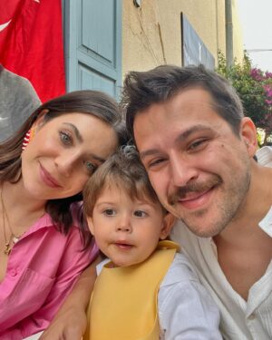 Fulya Zenginer Instagram - İyi ki doğdun babiş❤️ @kuntaytarikevren 
35 🎂
(Mimam foto çekilme gününde değildi 😅🙂‍↔️)