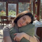 Fulya Zenginer Instagram - 1 nisan 24 Harika bir bahar günü ❤️ Bir haftalık hastalığımın ardından iyileşiyorum , bu anı da burada dursun📌