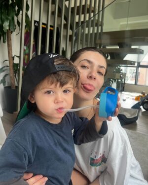 Fulya Zenginer Instagram - Beni anne yapan tüm çocuklarıma teşekkürler❤️
Hayatımdaki anlam arayışımın içini doldurdunuz evlatlarım 🧿
Ve tümm fıstık mamilerimin , tanıdığım, tanışmasakta  hayatına dokunduğum, hayatıma dokunan , bi yerlerde kendi mücadelesini veren canım anneler her gününüz sağlık ve neşeyle geçsin ❤️