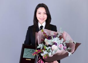 Fumi Nikaido Instagram - 映画『月』にて
日刊スポーツ映画大賞
助演女優賞を頂きました。
ありがとうございます！