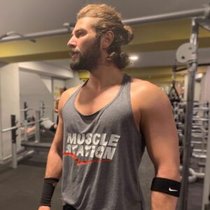 Furkan Palalı Instagram - 🤜💪