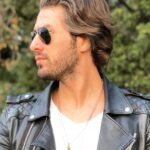 Furkan Palalı Instagram - #32 Hayatımın yepyeni bir sayfasını araladım bugün. Geride kalanlara; yaşattıkları, öğrettikleri için teşekkür edip, yanımda olanlarla kendi hikayeme devam edeceğim. Önce sağlık olsun, gerisi bizim elimizde... Hatırlayan herkese teşekkür ederim 🙏 💛☺️ #october #27