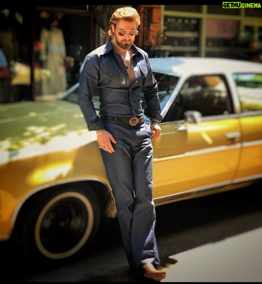 Furkan Palalı Instagram - Yeni sezon, yeni macera... Bu akşam saat 20.00’de @atvturkiye ‘de #ÇukurovaSezon3