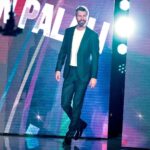 Furkan Palalı Instagram - Lui è il protagonista più controverso di #TerraAmara: per la prima volta a #Verissimo… Furkan Palali 🔥