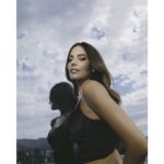 Génesis Rodríguez Instagram - @latina photo shoot fun con el primo @castanedawong Link in story!