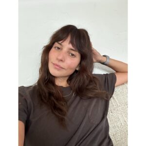 Génesis Rodríguez Instagram - Things I miss right now in no particular order
1. the bangs.
2. Charlie 
3. my guys