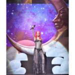 Gülşen Instagram – Hep birlikte bir dilek tuttuk ay ve yıldızın altında…
🌙✨🙌🏼🫶🏻🙌🏼🌙✨