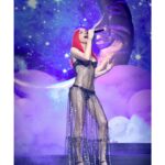 Gülşen Instagram – Hep birlikte bir dilek tuttuk ay ve yıldızın altında…
🌙✨🙌🏼🫶🏻🙌🏼🌙✨