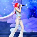 Gülşen Instagram – Harbiye’de dün akşam yaşananlara ay ve yıldızlar şahit.
Bu fotoğraflar, izi hiç silinmeyecek bir günden, birbirimize olan aşkımızı tekrar tekrar ilan edişimizin sadece bir kaç yansıması..
Sizi çok seviyorum.
🌙✨🌞☁️