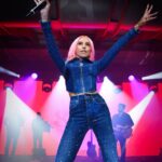 Gülşen Instagram – Aslında gitsek ya biz daha ileri.. 💙