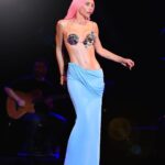 Gülşen Instagram - İzmir, Aşığım, hayranım her bir zerrene..🧜‍♀️