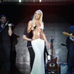 Gülşen Instagram – Cahide’de, “yaz bitmesin” dedirten bi şahane gece daha🥂
Sizi çok seviyorum🤍