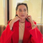 Gülsim Ali Instagram – Hem de kırmızı 🌹
Yeni bir gün, güzel bir gün, yeni yollar, yeni atılıcak adımlar 😇🧿