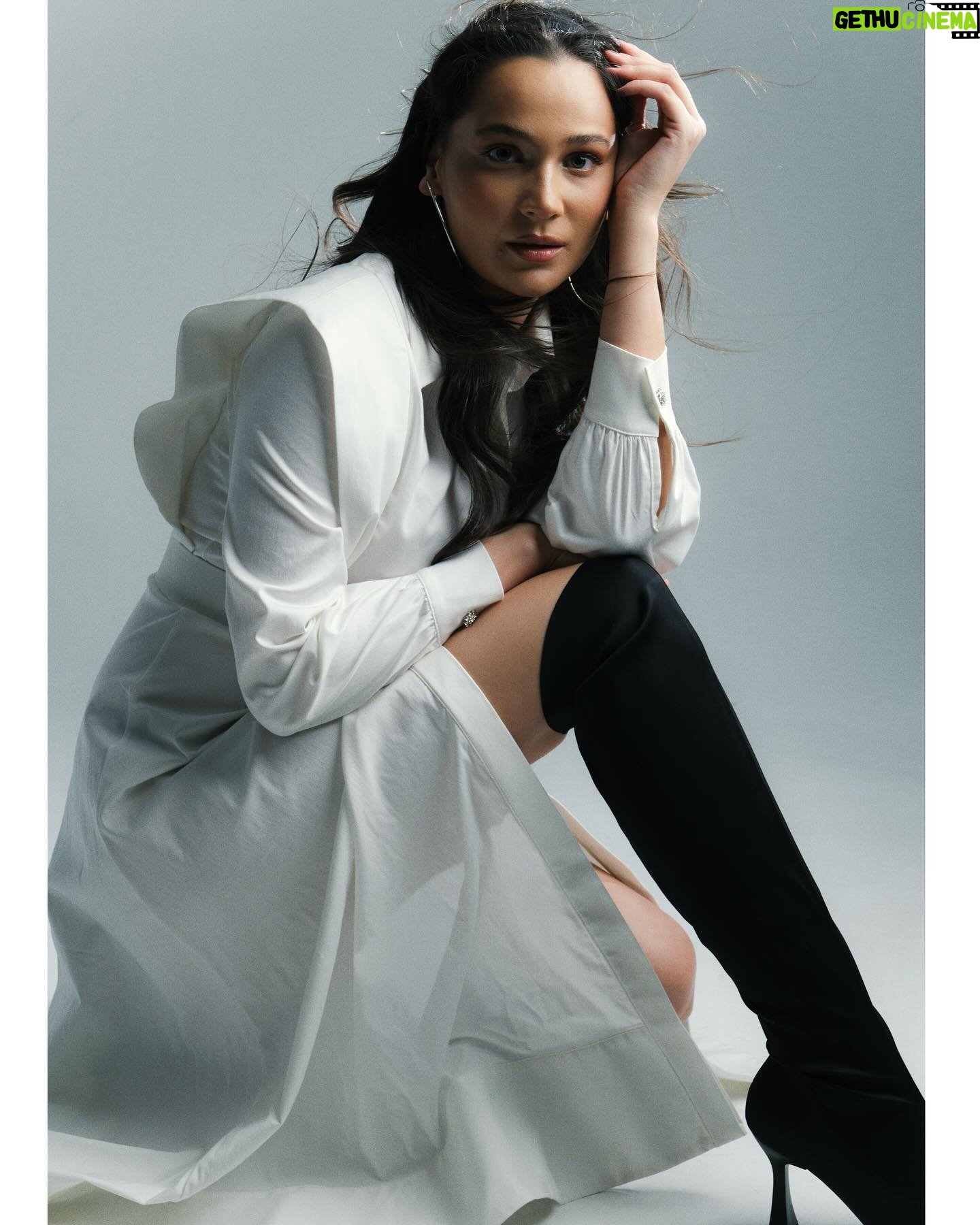 Gülsim Ali Instagram - Gelsin yeni fotoğraflar 💃🏻 Photographer : Kaan Bülbüloğlu @Kaanbulbuloglu.studio Stylist : Sedat Kızgın @sedat.kizginn Hair & Makeup : Mesut Özuzun @mesut.ozuzun PR agency: @caglagulsarac @prfabricofficial Management : @abdullahbulutmanagement