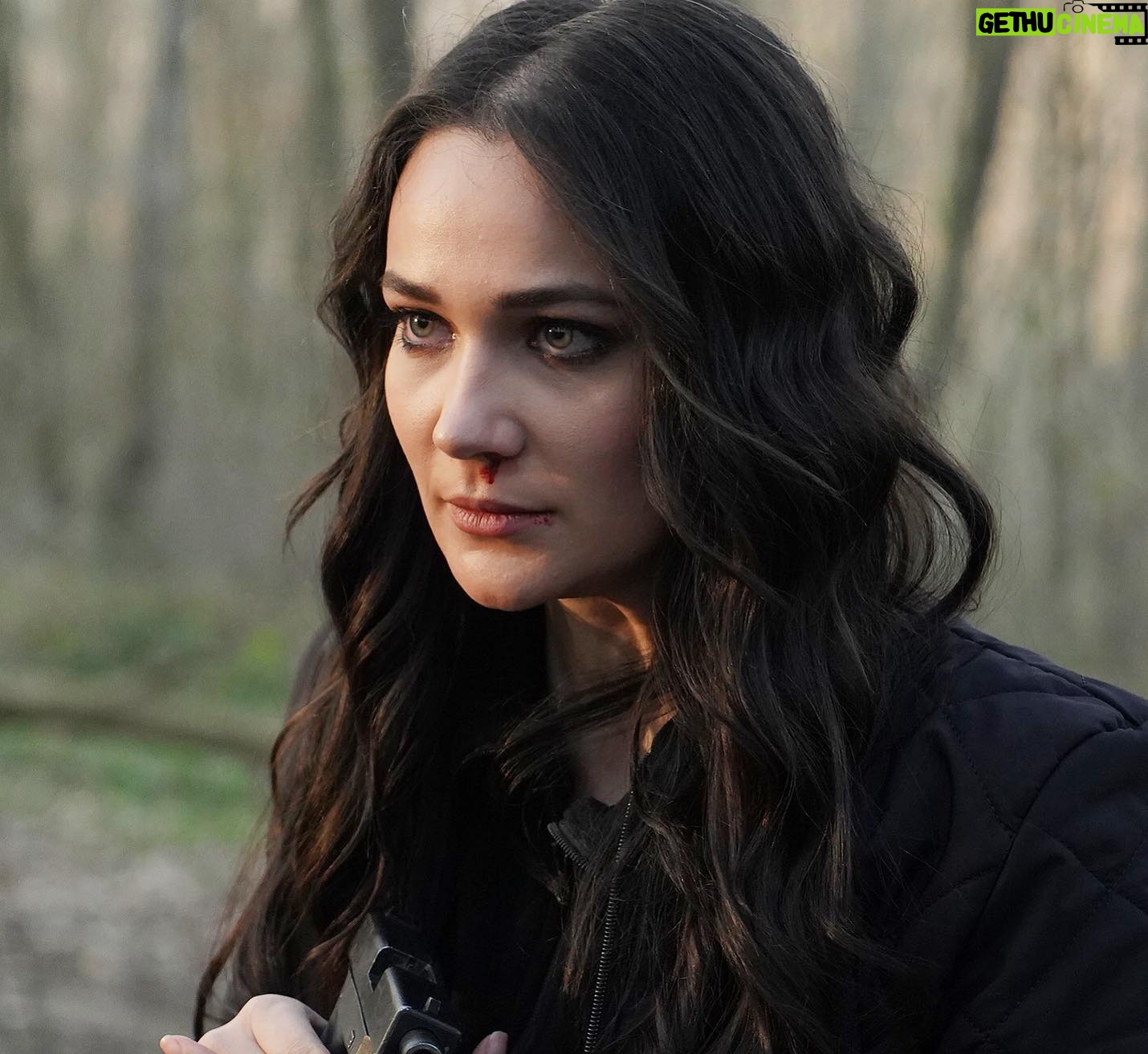 Gülsim Ali Instagram - Nadia-Sıla karışımı 💣 ben karar veremiyorum ikisini de ayrı ayrı seviyorum 🫣 ya siz? #AlSancakDizisi @alsancaktrt @trt1 @bozdagfilm
