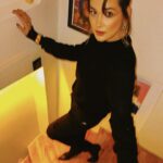 Gülsim Ali Instagram - Yakın zamanlı bir #tbt olsun istedik ⚡️ W/ @mowe.istanbul