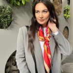 Gülsim Ali Instagram – Koşturmanın içinde çekilen fotoğraflar 🤭
