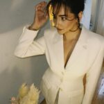 Gülsim Ali Instagram - Full white this night 🦢