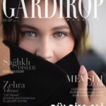 Gülsim Ali Instagram – Gülsim Ali: Zarif, Güçlü ve Cool ✨ 
En büyük destekçisinin ailesi olduğunu söyleyen güzel oyuncu Gülsim Ali, hayallerinin peşinden emin adımlarla ilerliyor. Gülsim ile çok uzun zamandır aklımızda olan çekimi nihayet gerçekleştirdik. “Chic & Cool” konsepti ile onu hiç görmediğiniz bir yüzüyle kapağımıza taşıdık ve kariyer yolculuğunu, hayatına dair merak edilenleri ve aşkı konuştuk.  🦋🌸 @gyulsim @gardiropmagazin #gardiropcover #gardiropmagazin
 
Yeni sayımız tüm dijital platformlarda ✨ 
 
#gulsimali
Yayınlar Direktörü: @gulay_ozdemir 
Röportaj: @caglakucukdereli 
Fotoğraflar: @renata.akbas
Video: @vastmag_
Moda Direktörü: @fulyagungor
Saç Düzleştiricisi: @remington_tr 
Saç ve Makyaj: @burak.mert.aydn
Kurumsal İletişim: @mine.gunduz
Dijital İletişim: @yoncayalki
Retoucher: @brn.ct 
Fotoğraf Asistanı: @malinka_dekor
Prodüksiyon: @nutekstudio
Mekan: @radissonbluottomare
Teşekkürler @icontalentofficial @balkanliecem @iskitogluferda