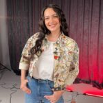 Gülsim Ali Instagram – Güzel fotoğraf çeken birini bulmuşum, brakırmıyım 💃🏻