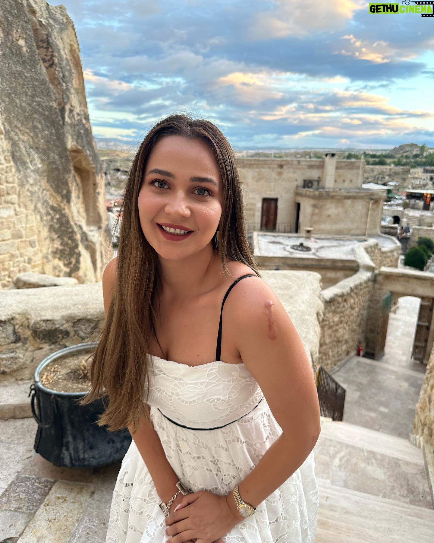 Gülsim Ali Instagram - Sevdiğim canımın hayalini gerçekleştirdim 🤍 🕊️