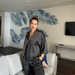 Gülsim Ali Instagram - Muhteşem bir tatilin sonuna geldik , tüm @miradaexclusivebodrum çalışanlarına teşekkürler 🌸☺️ @jollytur güvenilir tatilin adresi ☀️