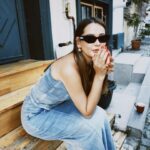 Gülsim Ali Instagram - Havalar hala çook sıcak 🔥 Girls pow @mowe.istanbul