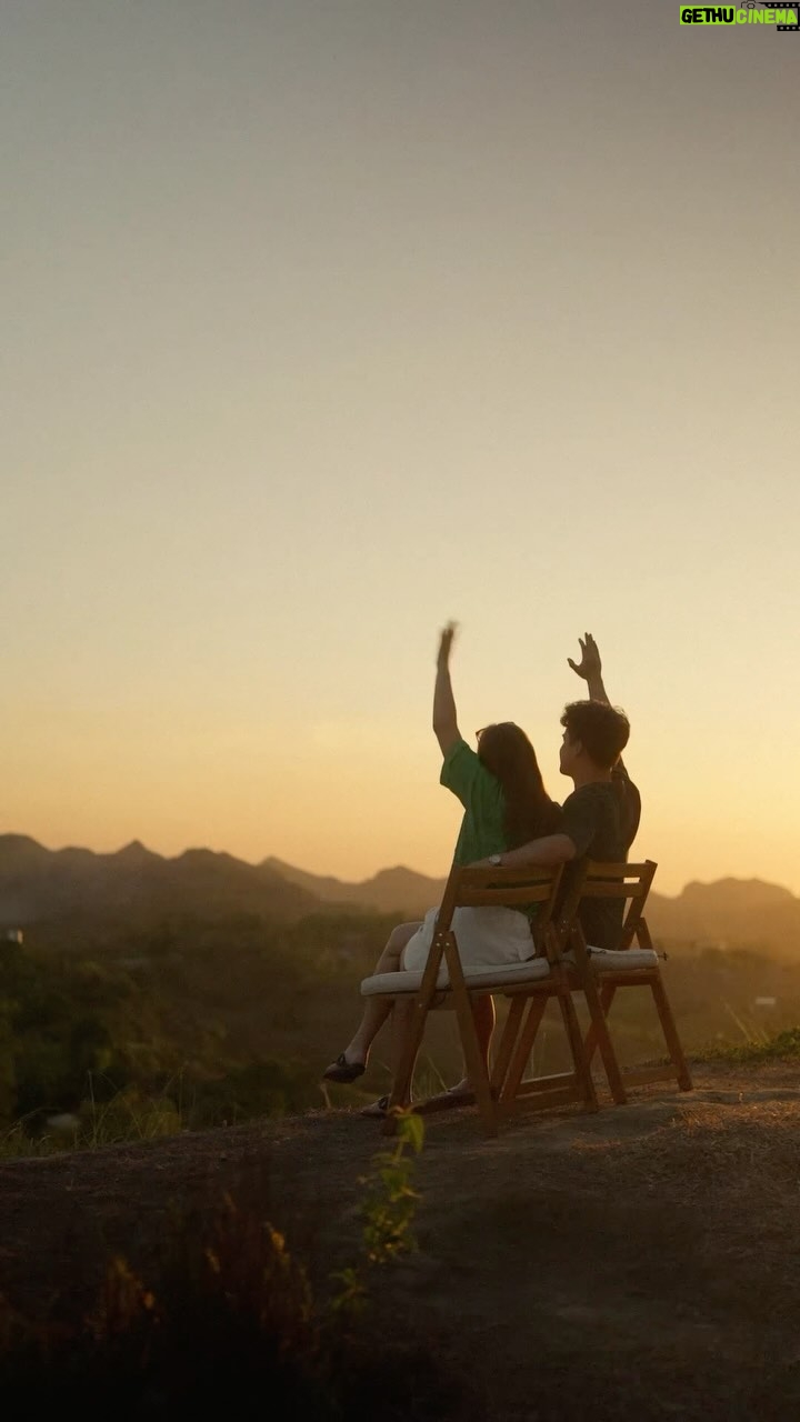 Gabbi Garcia Instagram - Enjoying summer with Khalil, surrounded by this stunning view of Mt. Batulao!! ⛰ And of course, we’re firing up the grill for some delicious food and staying minty fresh with Doublemint. Get yours from any online store or nearby shop! Follow our journey and join us on May 14 for Doublemint’s Brand Day on TikTok! Find us at (https://www.tiktok.com/@marswrigley.ph) #Doublemint | #GetFresh 💚 @doublemint.ph