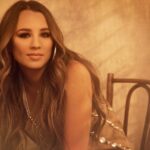 Gabby Barrett Instagram - The glory days are here and now! 👨‍👩‍👦 Listen to "Glory Days," the new single from @gabbybarrett_, now at the 🔗 in bio!