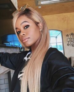 Gabby Douglas Instagram - sneak peak! new looks coming soon 👀💁🏽‍♀️👱🏽‍♀️