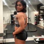 Gabby Douglas Instagram - she in the gym tonight 💪