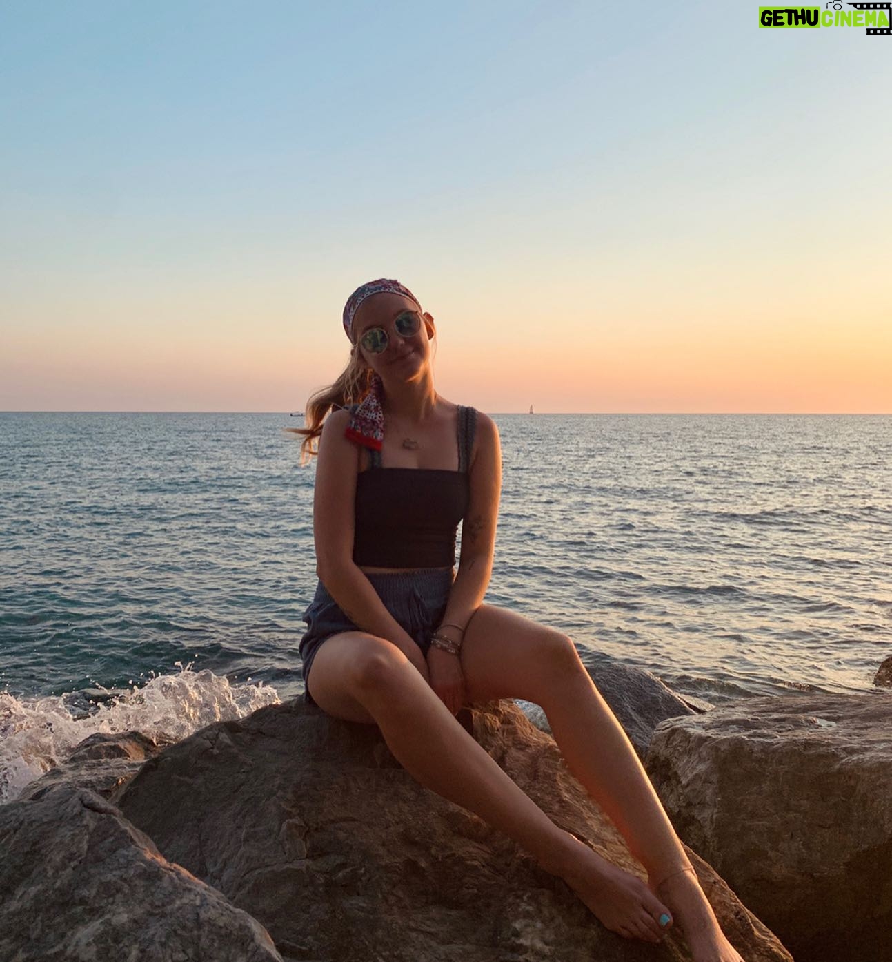 Gabby Petito Instagram - Made my favorite mango smoothie for breakfast, went on a nice little hike, had some sushi & watched the sunset before going home to some chocolate covered strawberries 🍓 what could be better than this #21 . And thank you everyone for all the birthday wishes! ♡