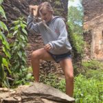 Gabby Petito Instagram - Such a beautiful hike to this castle in the sky 🌥 . This was actually a lot higher than it looks! Also swipe to see me step on a rock 🥝 Waking up to go on a hike, read a few chapters of a book in a beautiful spot, and have some fruit, is how I would like to spend everyday. #hikingadventures #travel
