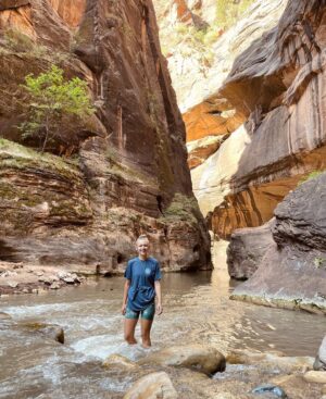 Gabby Petito Instagram - 🥥 @bizarre_design_ 
 𓆈
☀︎︎
.
#vanlife #zion #nomadlife #expeditionhappiness #vanlifemovement #vanlifediaries #vanlifeexplorers #usaroadtrip  #hikingadventures #dowhatyoulove
