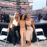 Gabi Butler Instagram - It’s goin down here in Nashville at SUMMER SLAM💥👊🏽🔥💪🏽 @wwe thank you so much for the amazing night. It was so cool seeing it in person for the first time. Truly something I will never forget… met some amazing people and made some new friends 🤍💕